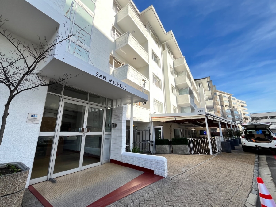 2 Bedroom Property for Sale in Sea Point Western Cape